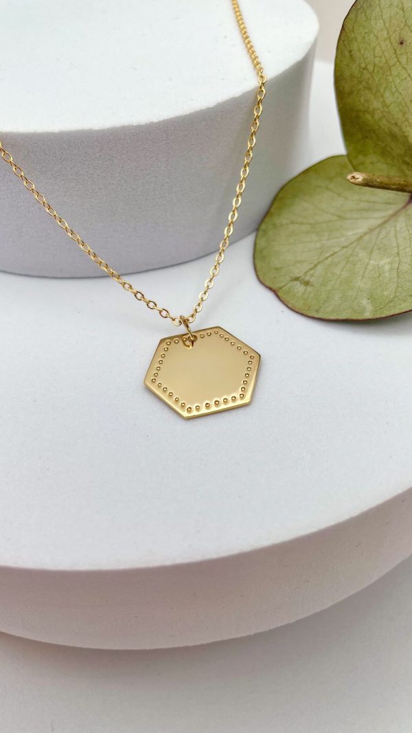 Collier médaille hexagonale à personnaliser en plaqué or | France