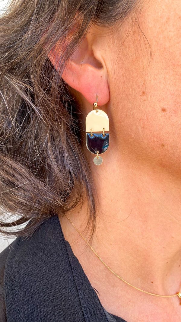 Boucle d'oreille géométrique demi - ovale black and white | Piana – Image 2