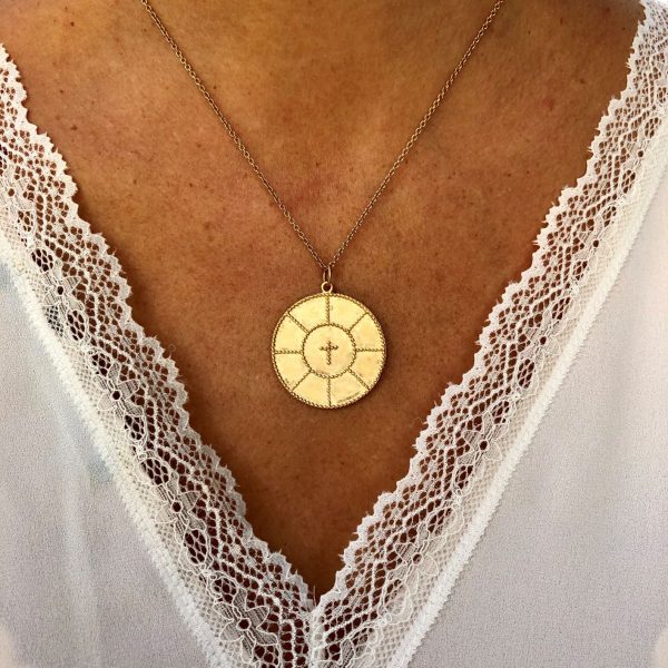 Collier médaille croix Plaqué Or mat |  Sylvanès – Image 2