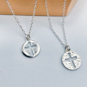 Collier médaille croix martelée en Argent  | Duomo